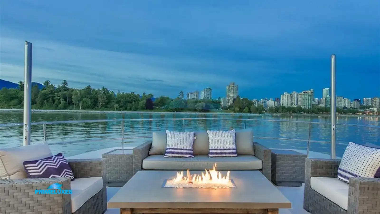 ASCENTE YACHT CHARTER