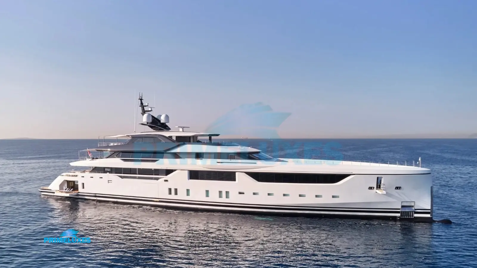 MALIA Golden Yachts Custom Yacht Charter