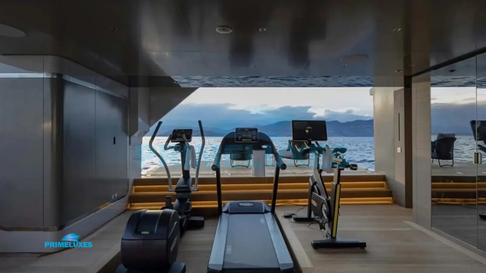 LEMON TREE Sanlorenzo 62Steel Yacht Charter