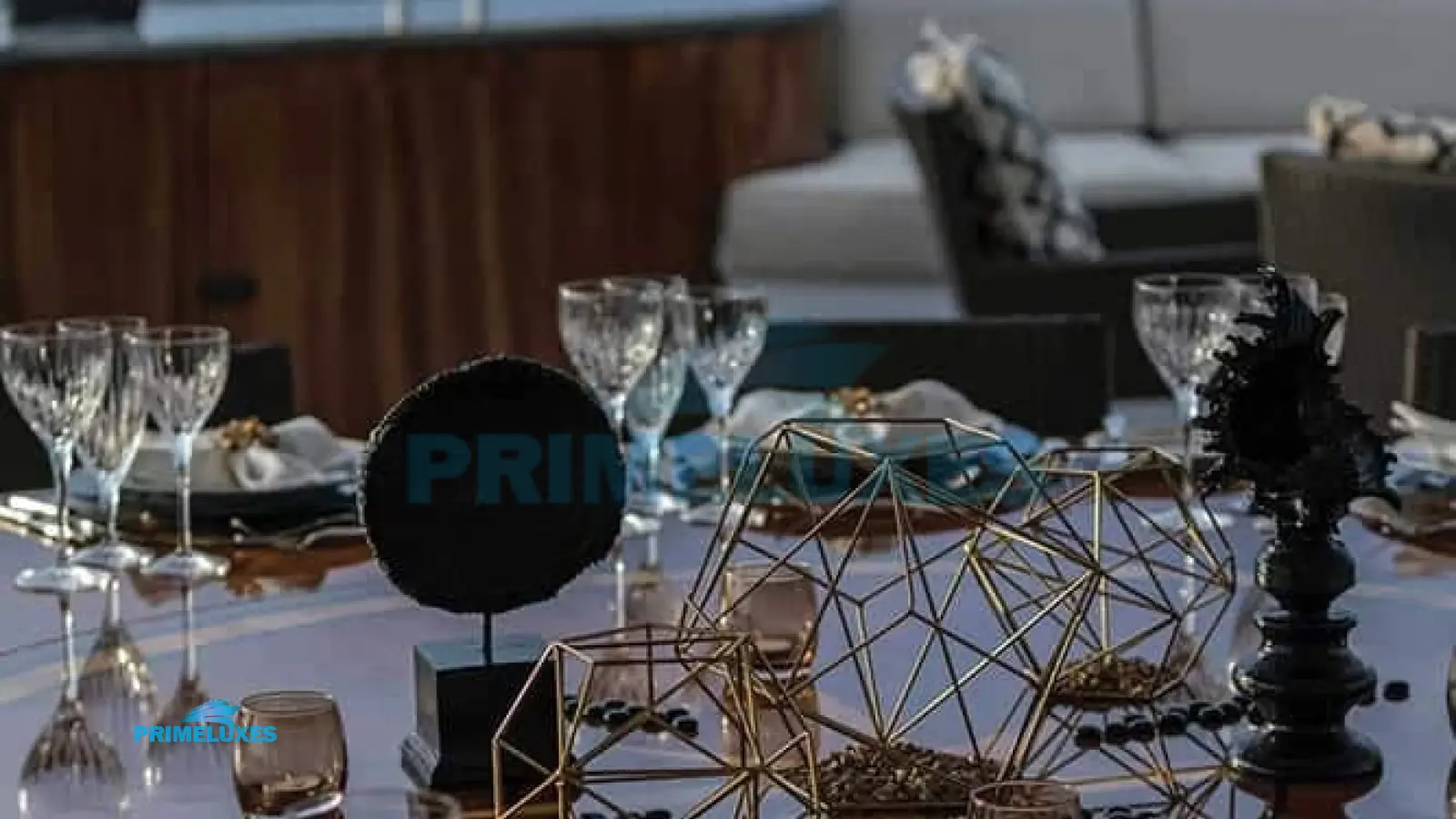 LADY BETH Newcastle 5500 series Yacht Charter