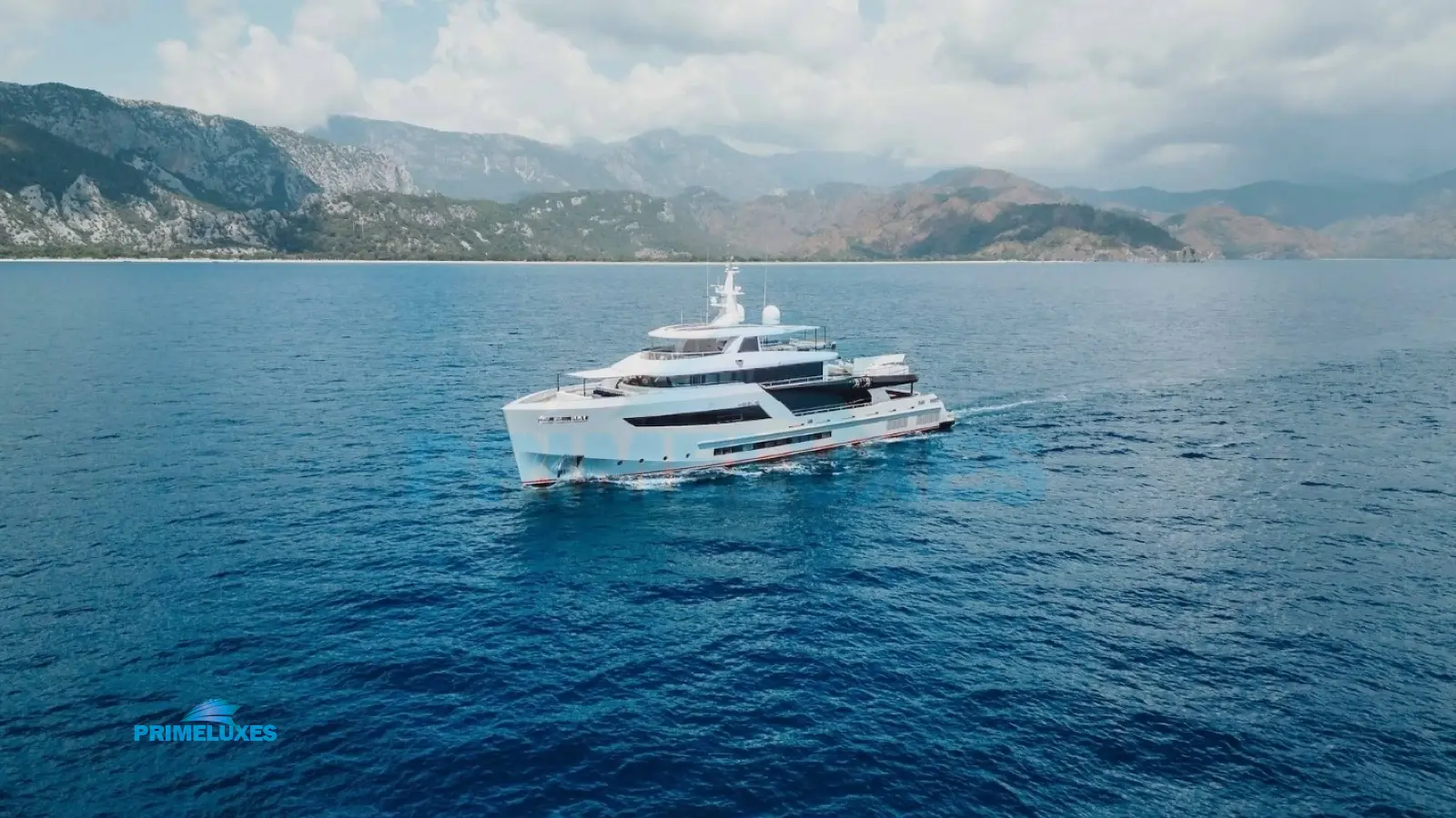 HEEUS Bering 145 Yacht Charter