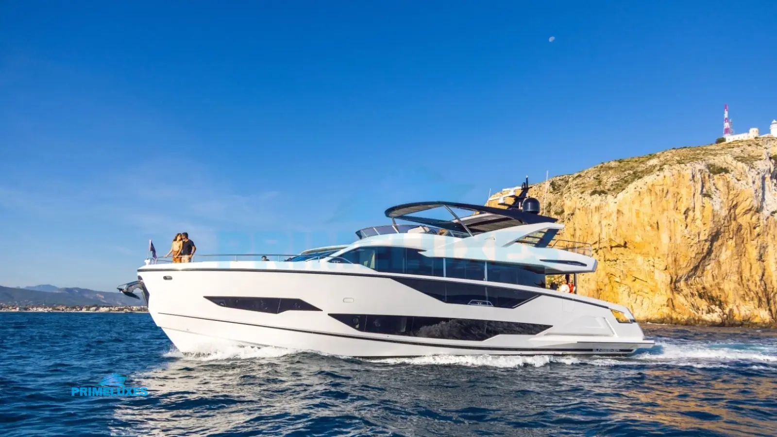 WYLDECREST Sunseeker 90 Ocean Yacht Charter