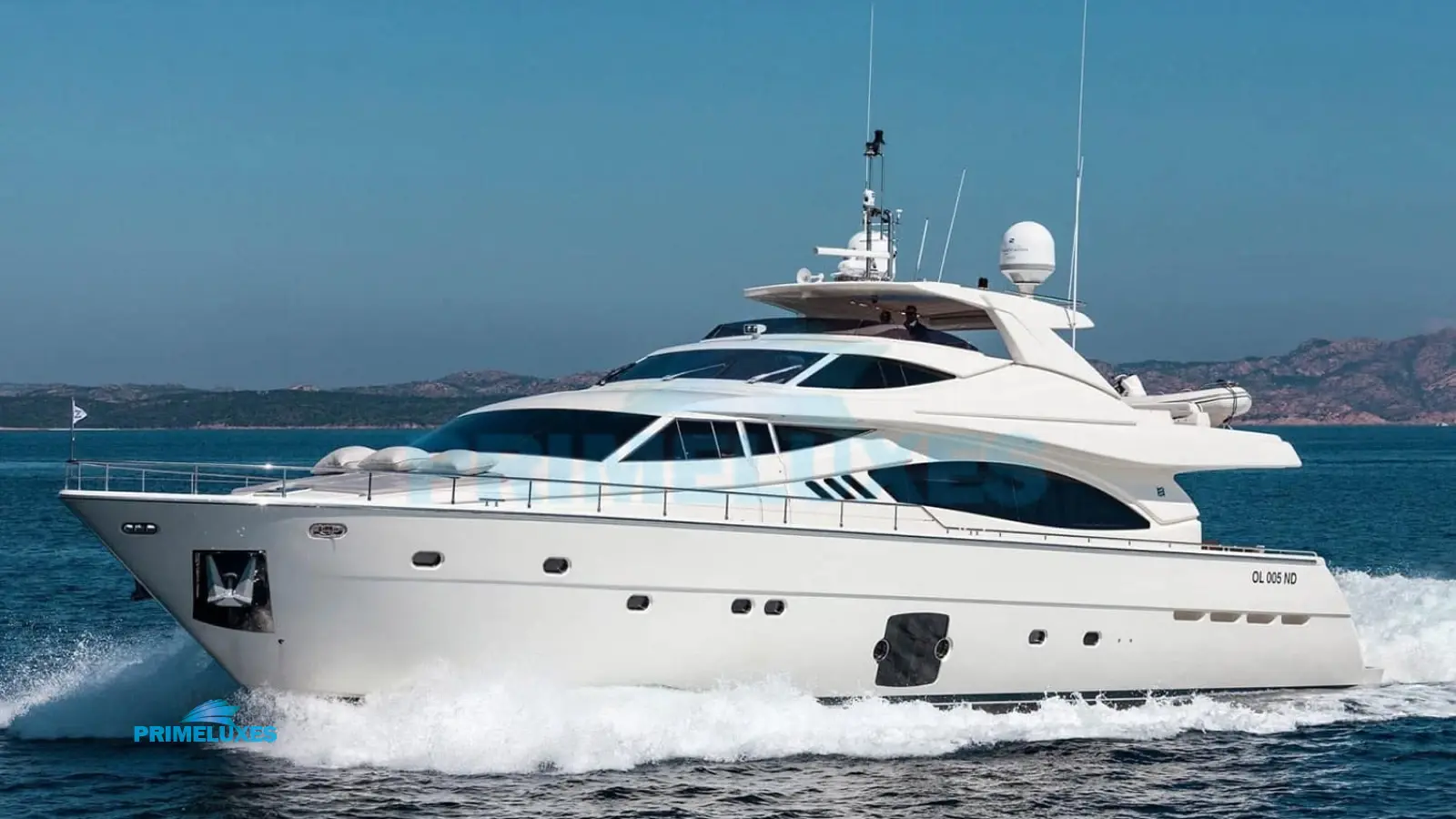 PORTHOS SANS ABRI Ferretti 88 Yacht Charter