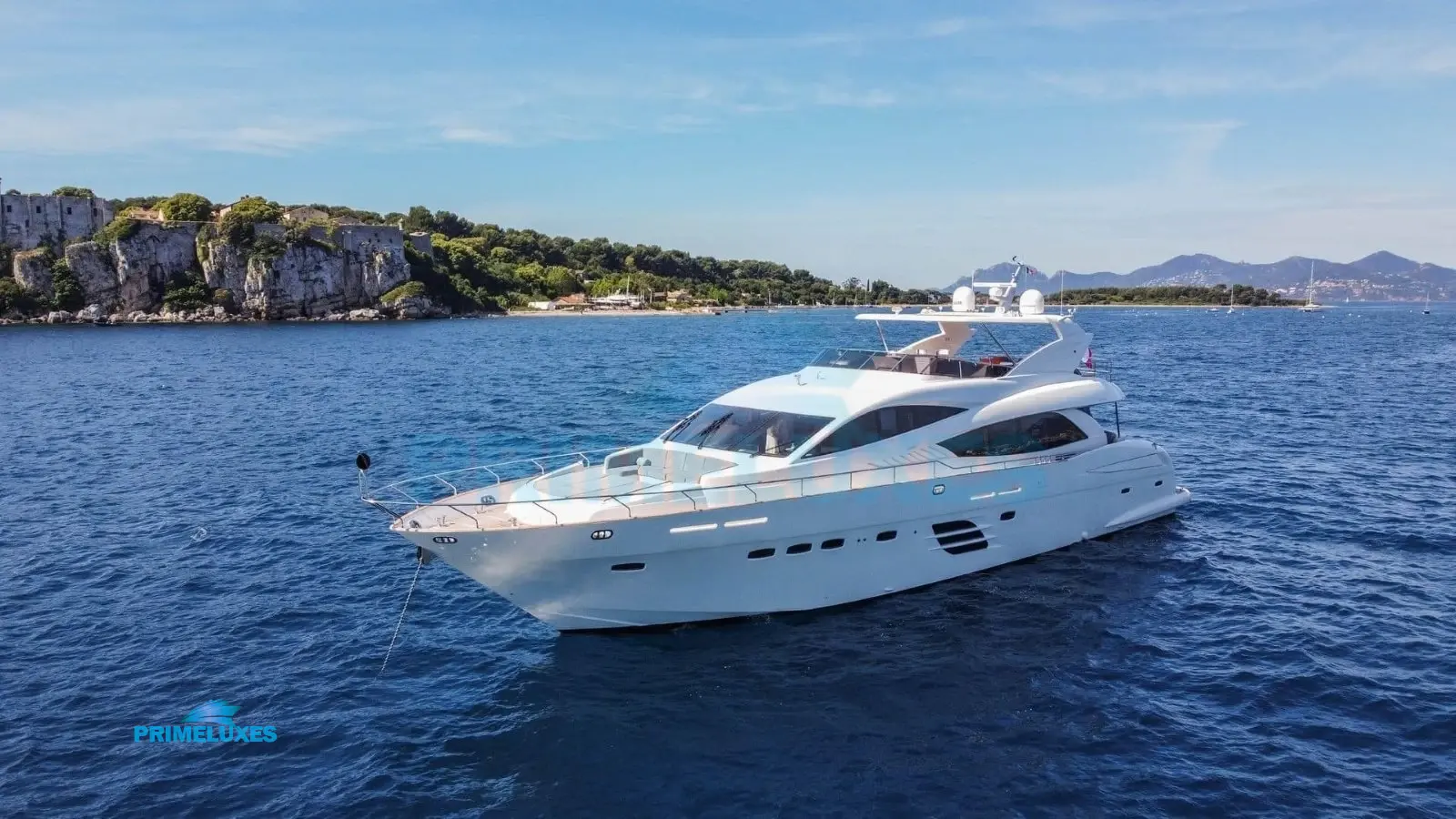 SKYRA Integrity 93 Yacht Charter